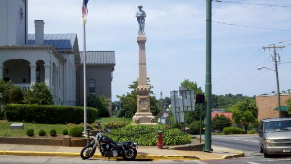 Confederate soldiers memorial