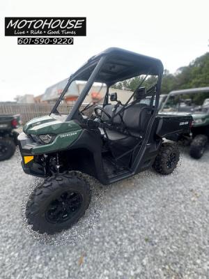 The 2024 Can-Am Defender DPS HD10 Tundra Green